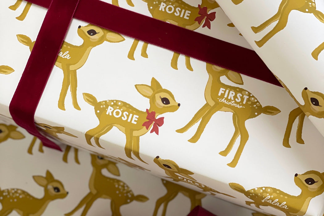 Personalisiertes Weihnachtsbambi-Geschenkpapier